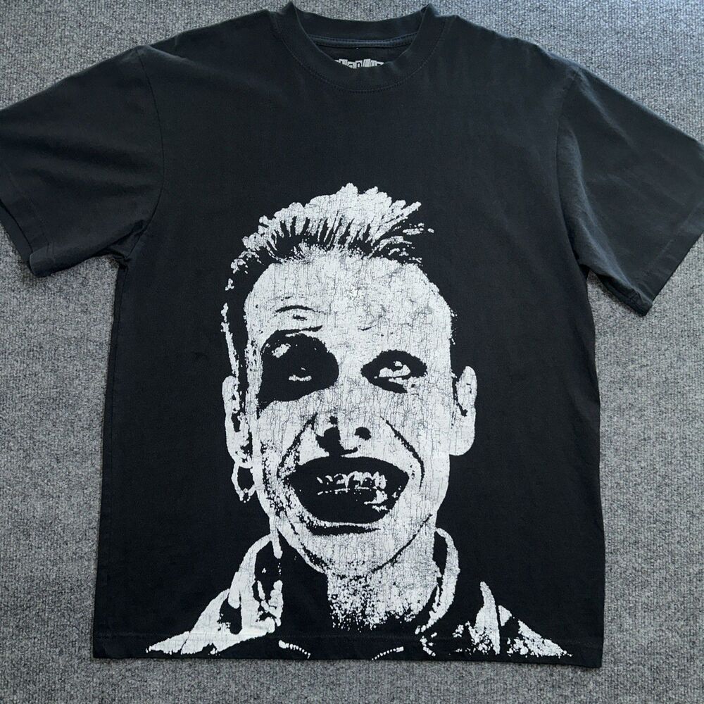 YUNGBLUD Unisex Size Medium  M Short Sleeve Shirt Face Graphic Tee